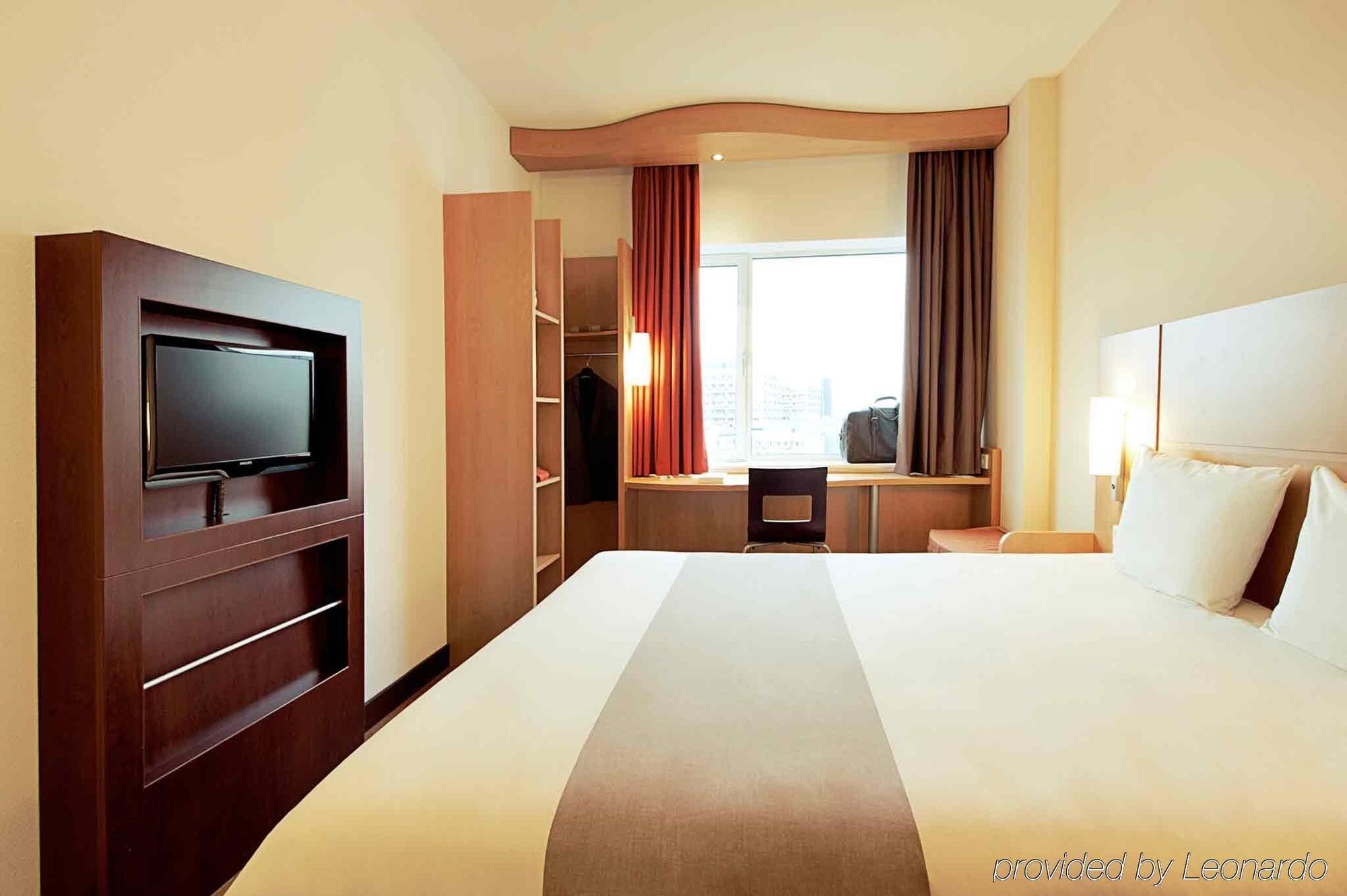 Hotel Ibis Centre Bastille 3*